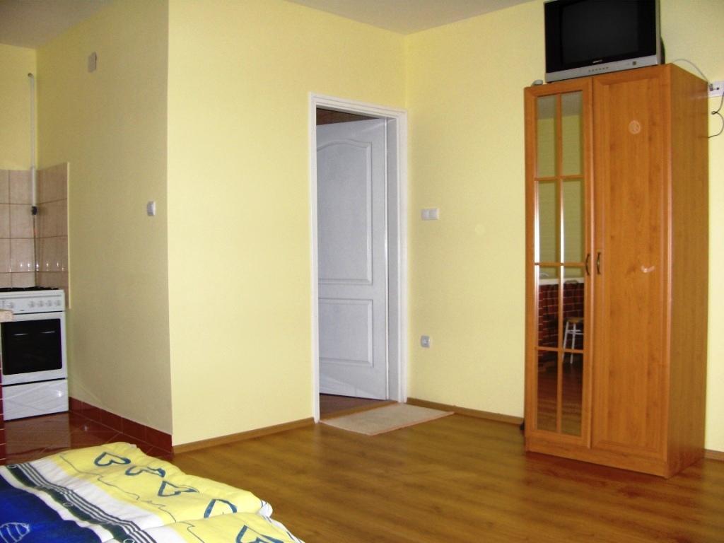 Ferenczi Apartament Hotel Hajduszoboszlo Bilik gambar