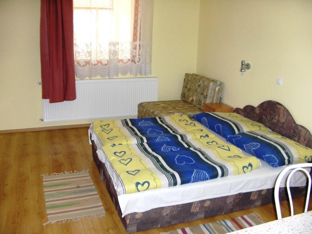 Ferenczi Apartament Hotel Hajduszoboszlo Bilik gambar