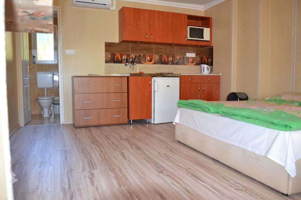 Ferenczi Apartament Hotel Hajduszoboszlo Luaran gambar