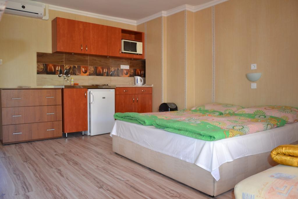 Ferenczi Apartament Hotel Hajduszoboszlo Luaran gambar